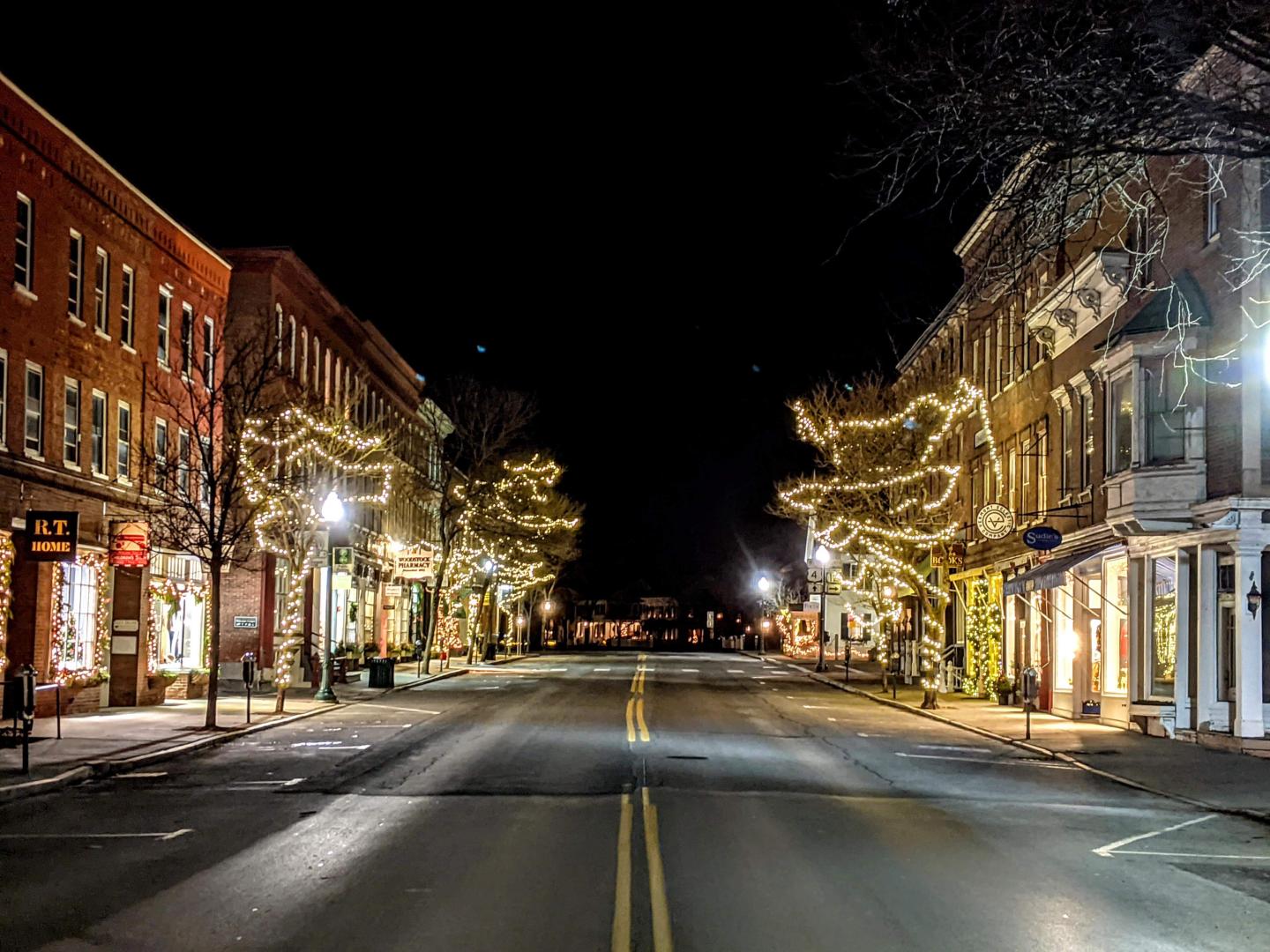 Visual tour: A magical light display in Woodstock | Woodstock VT