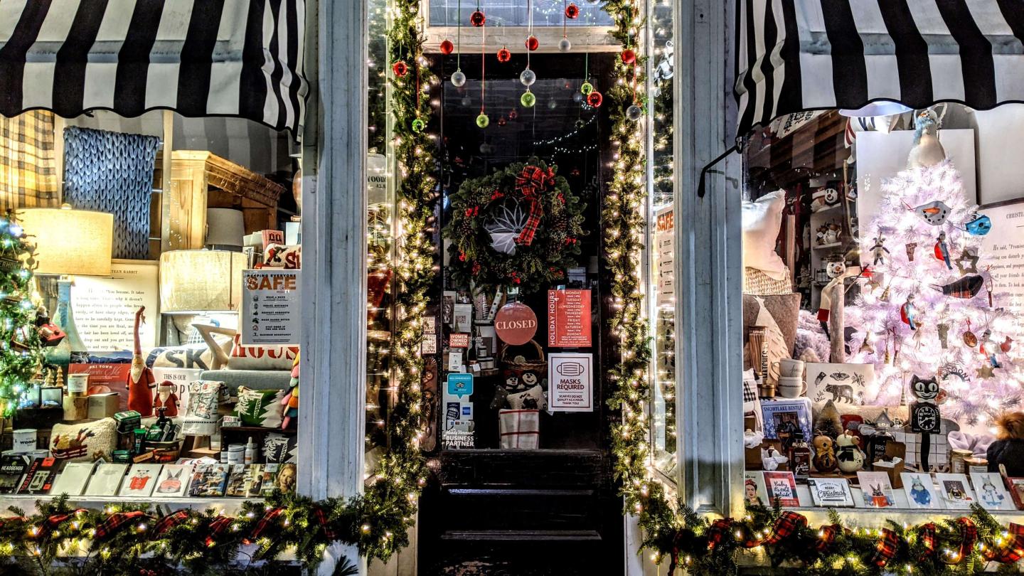 Clover Gift Shop window holidays